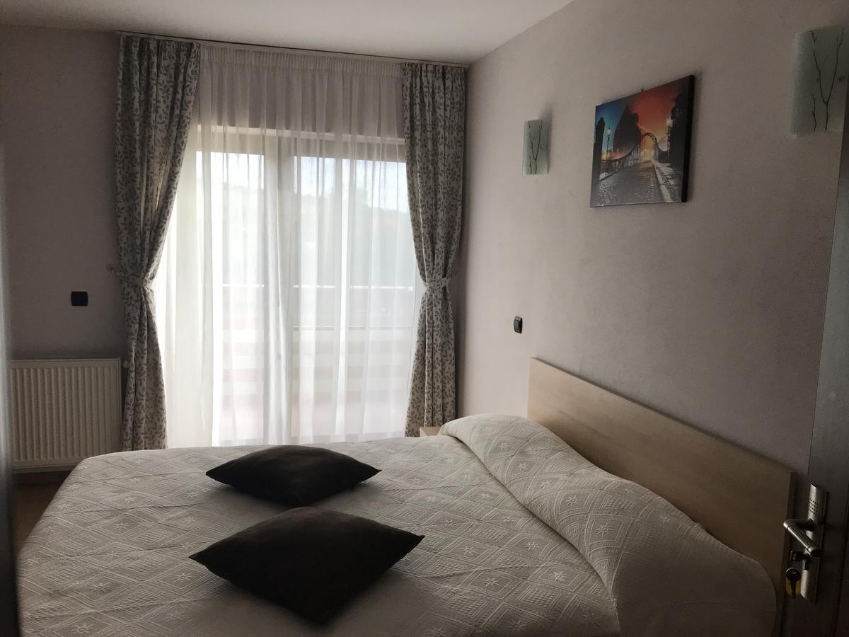 Pensiunea Granada 코바스나 외부 사진